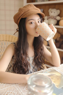 色愁久久久人愁久下一句怎么接